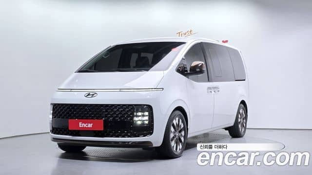 Hyundai Staria