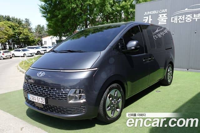 Hyundai Staria