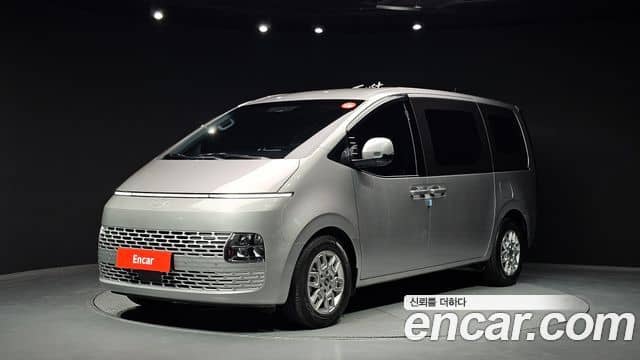 Hyundai Staria