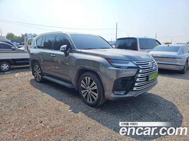Lexus LX