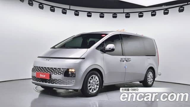 Hyundai Staria