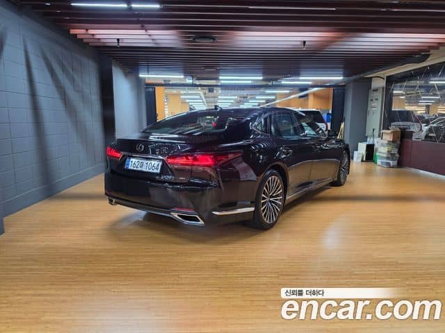 Lexus LS500