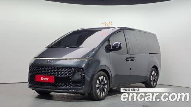 Hyundai Staria
