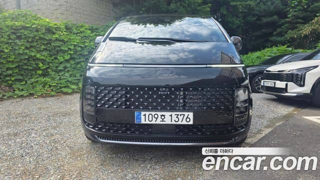 Hyundai Staria