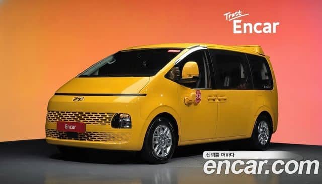 Hyundai Staria