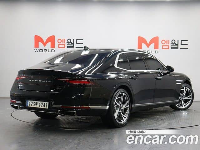Genesis G90
