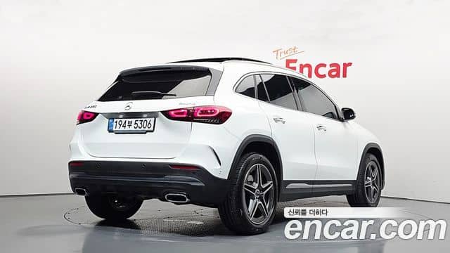 Mercedes-Benz GLA-Class