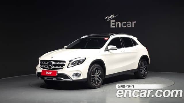 Mercedes-Benz GLA-Class