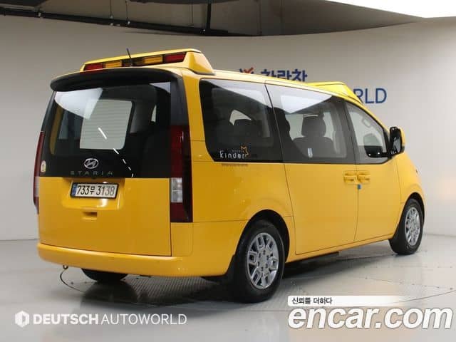 Hyundai Staria