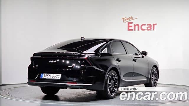 Kia K8