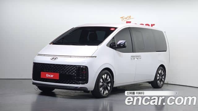 Hyundai Staria