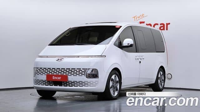 Hyundai Staria