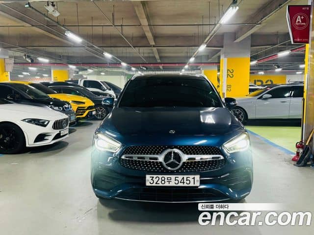 Mercedes-Benz GLA-Class