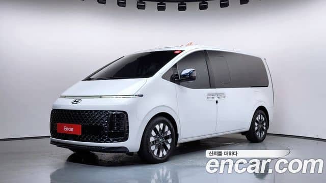 Hyundai Staria