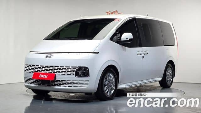 Hyundai Staria