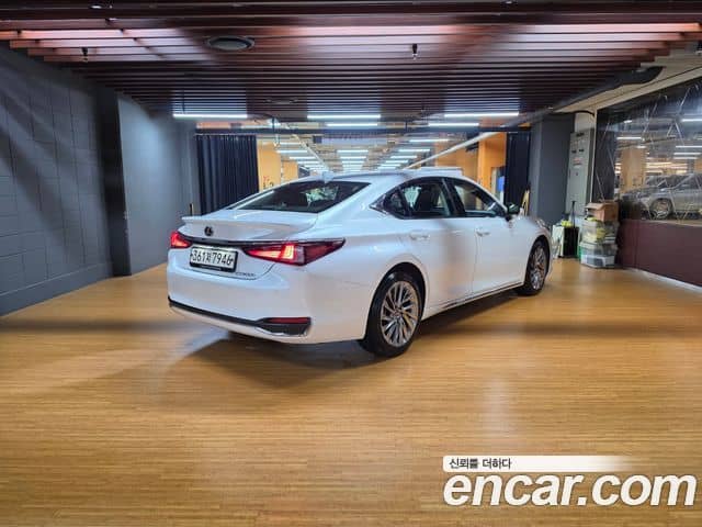 Lexus ES300h