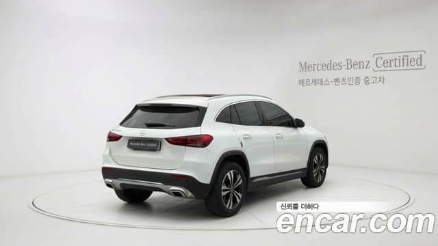 Mercedes-Benz GLA-Class