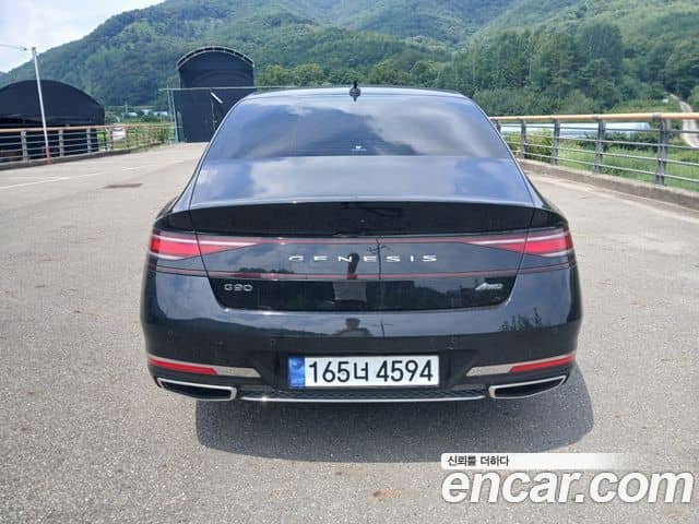 Genesis G90