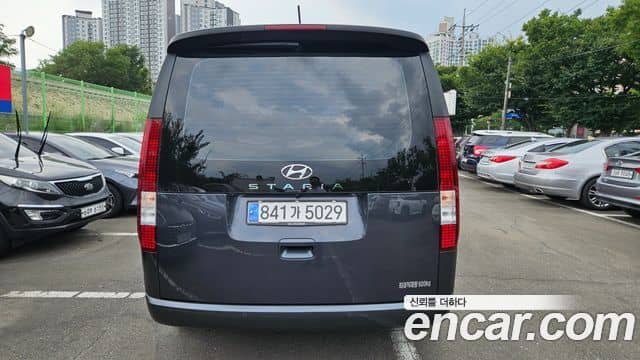 Hyundai Staria