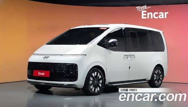 Hyundai Staria