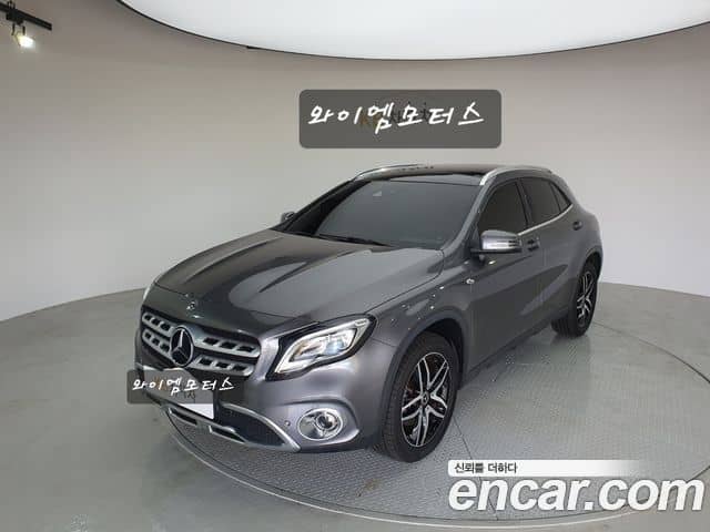 Mercedes-Benz GLA-Class