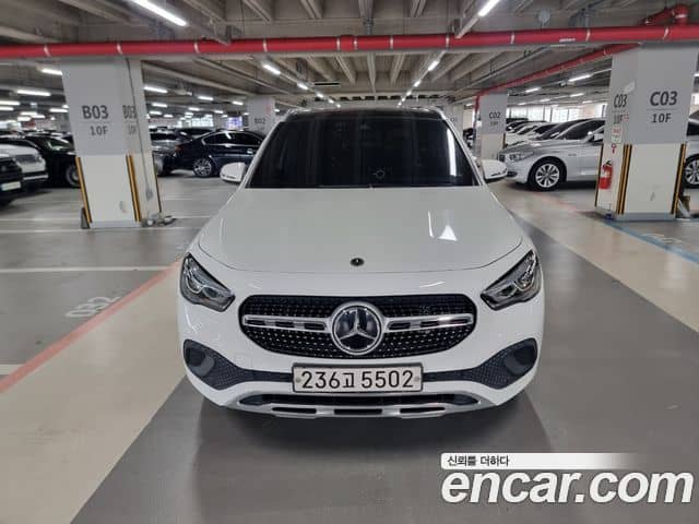 Mercedes-Benz GLA-Class