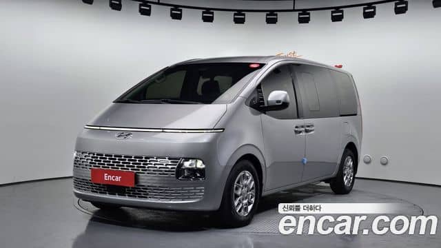 Hyundai Staria
