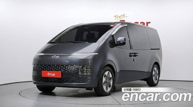 Hyundai Staria