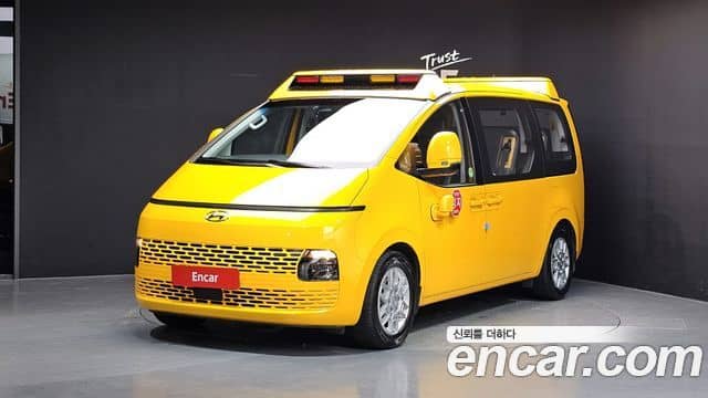 Hyundai Staria