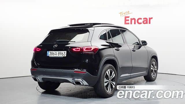 Mercedes-Benz GLA-Class