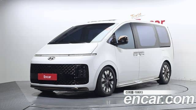 Hyundai Staria