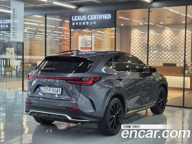 Lexus NX450h+