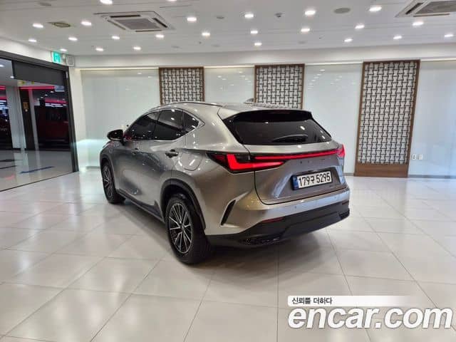 Lexus NX450h+