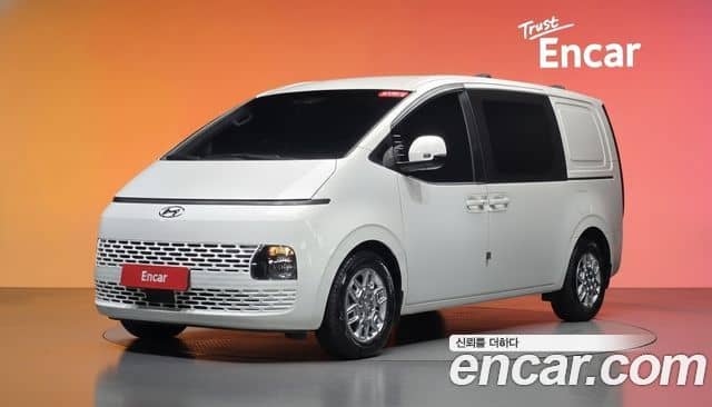 Hyundai Staria