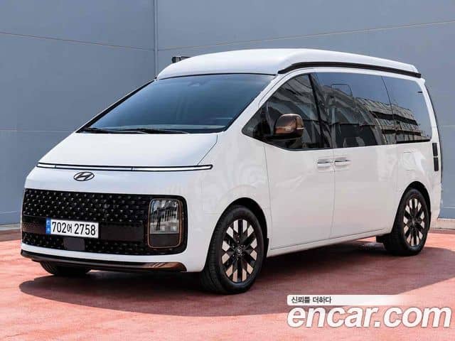 Hyundai Staria