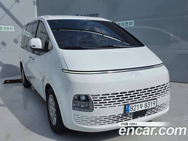 Hyundai Staria