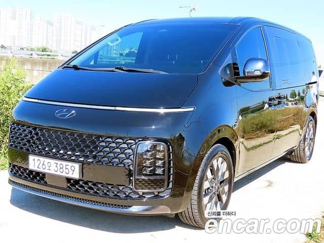Hyundai Staria