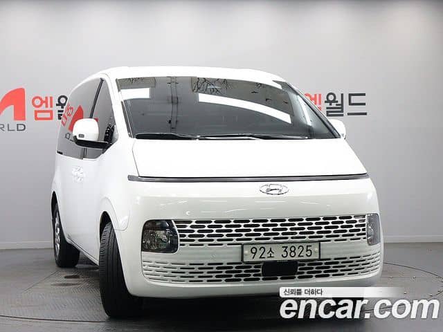 Hyundai Staria