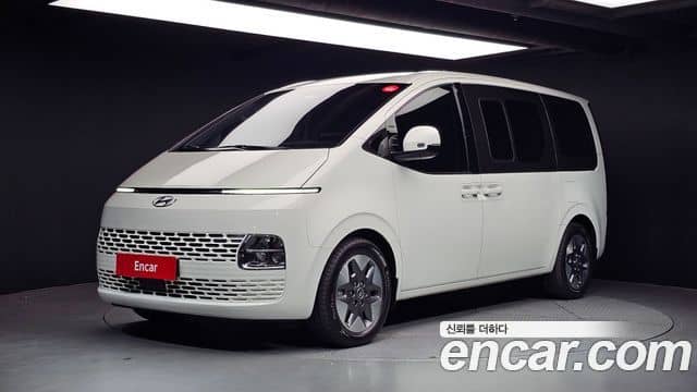 Hyundai Staria