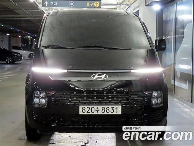 Hyundai Staria