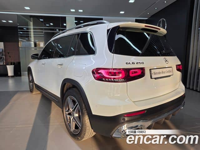 Mercedes-Benz GLB-Class