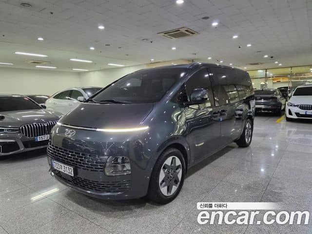 Hyundai Staria