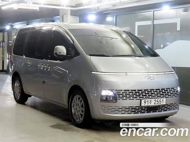 Hyundai Staria
