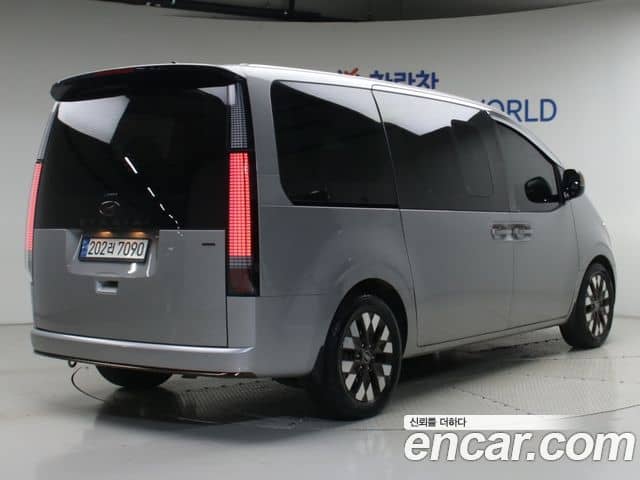 Hyundai Staria