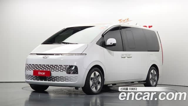 Hyundai Staria