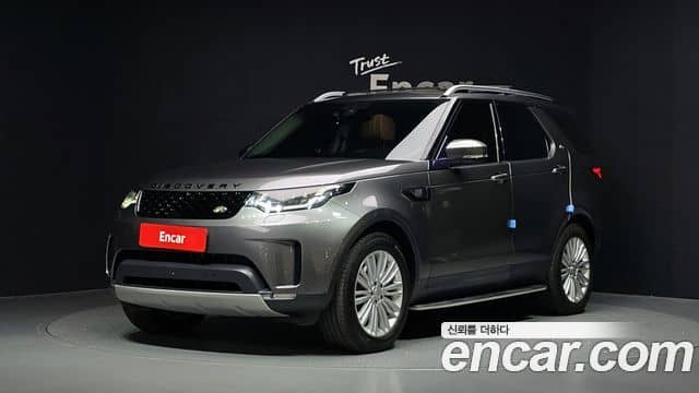 Land Rover Discovery 5
