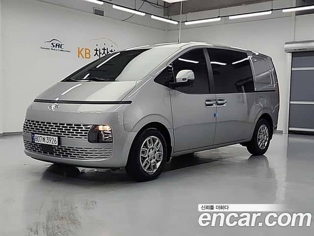 Hyundai Staria