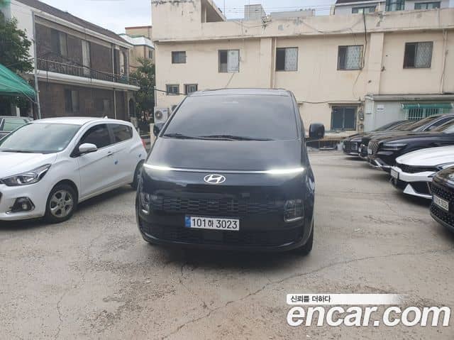 Hyundai Staria