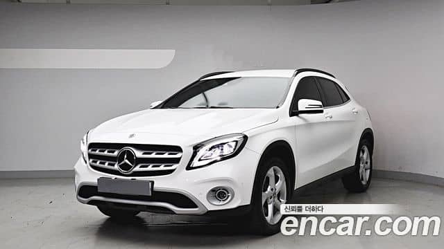 Mercedes-Benz GLA-Class
