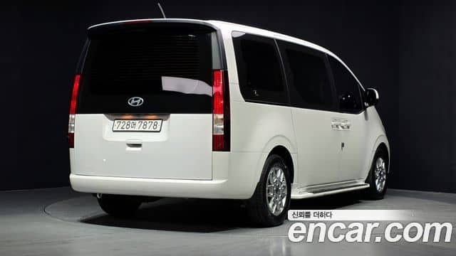 Hyundai Staria
